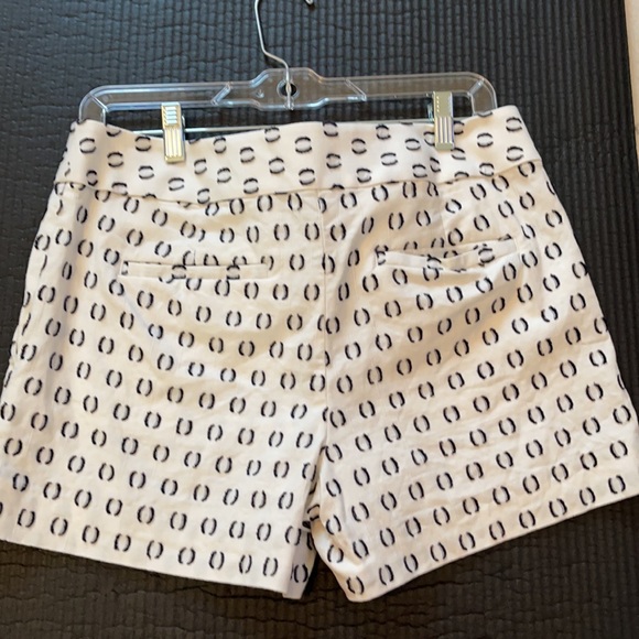 Loft geometric print shorts size 6 - Picture 2 of 3